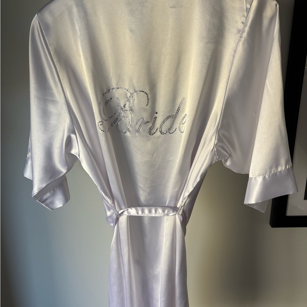 David's Bridal White Satin Bride Robe